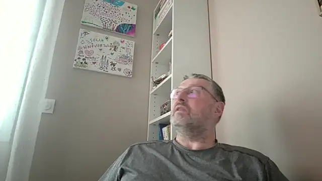 Snapshot of doudou310 chatting on 02-03-26, 08:19 doudou310 online show from 02-03-26, 08:19