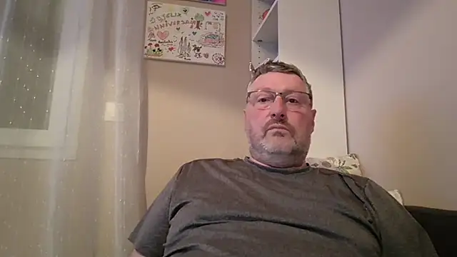 doudou310 online show from 04-02-26, 03:35