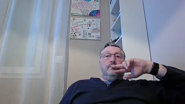 Snapshot of doudou310 chatting on 02-17-26, 05:05 doudou310 online show from 02-17-26, 05:05