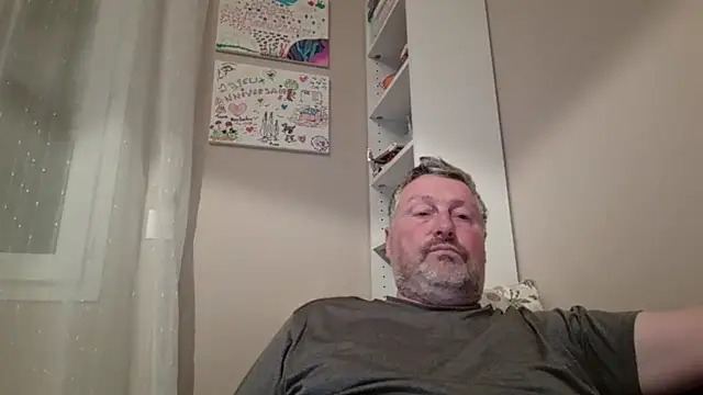 doudou310 online show from 04-12-26, 02:26