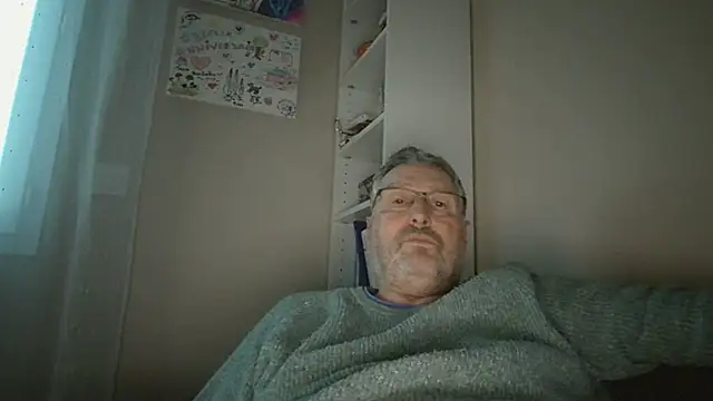 Snapshot of doudou310 chatting on 02-16-26, 05:00 doudou310 online show from 02-16-26, 05:00