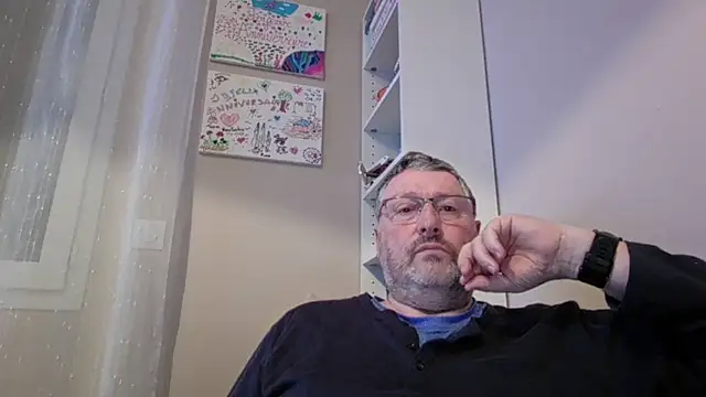 Snapshot of doudou310 chatting on 02-21-26, 05:31 doudou310 online show from 02-21-26, 05:31