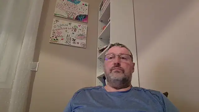 Snapshot of doudou310 chatting on 02-05-26, 06:20 doudou310 online show from 02-05-26, 06:20