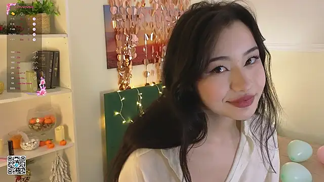 Snapshot of Noiry_Vuvez chatting on 02-14-26, 07:47 Noiry Vuvez online show from 02-14-26, 07:47