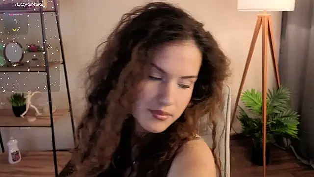 Snapshot of Lili_Torin chatting on 07-11-26, 08:14 Lili Torin online show from 07-11-26, 08:14