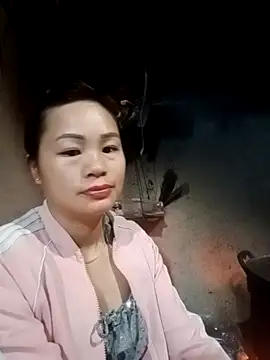 Snapshot of l_kiss chatting on 02-21-26, 11:07 l kiss online show from 02-21-26, 11:07