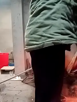 Snapshot of l_kiss chatting on 02-11-26, 02:22 l kiss online show from 02-11-26, 02:22