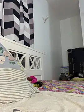 SluttyEll online show from 02-11-26, 02:11