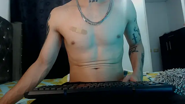 Snapshot of TylerBelfort chatting on 06-16-26, 07:30 TylerBelfort online show from 06-16-26, 07:30