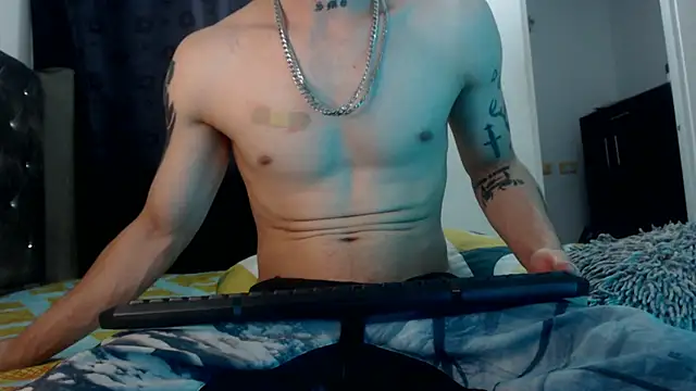 Snapshot of TylerBelfort chatting on 06-19-26, 12:49 TylerBelfort online show from 06-19-26, 12:49
