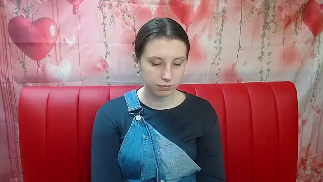 Snapshot of LilianaShine chatting on 05-03-26, 05:12 LilianaShine online show from 05-03-26, 05:12