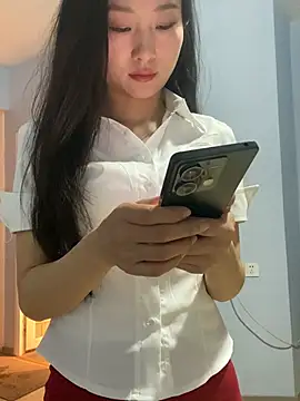 XiaoGui10 online show from 02-28-26, 03:11