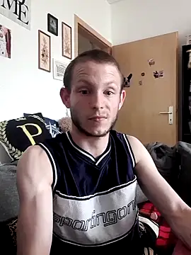 Snapshot of Jungspund25- chatting on 04-18-26, 04:20 Jungspund25- online show from 04-18-26, 04:20