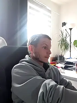 Snapshot of Jungspund25- chatting on 05-15-26, 10:02 Jungspund25- online show from 05-15-26, 10:02