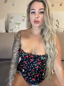 sexybatwomen33 online show from 05-12-26, 06:32