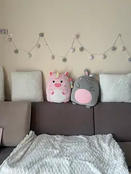 sexybatwomen33 online show from 03-25-26, 09:41