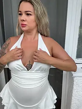 sexybatwomen33 online show from 05-25-26, 05:51