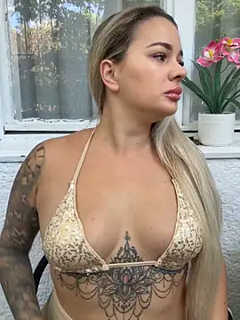 sexybatwomen33 online show from 06-16-26, 06:13