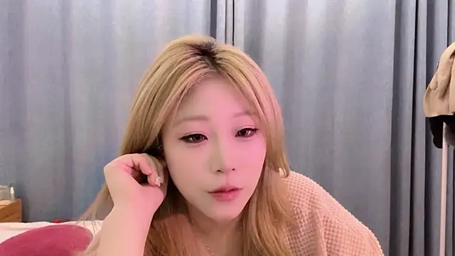 SM JIAJIA ZL online show from 06-26-26, 03:07