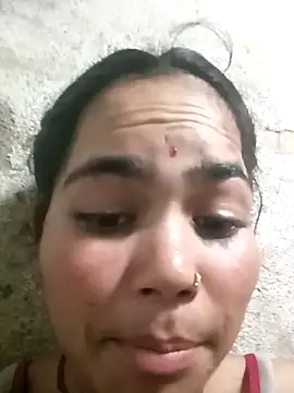 Snapshot of Sunali_Bendre chatting on 04-26-26, 02:36 Sunali Bendre online show from 04-26-26, 02:36