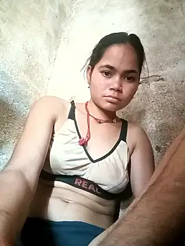 Snapshot of Sunali_Bendre chatting on 04-28-26, 05:01 Sunali Bendre online show from 04-28-26, 05:01