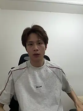 Snapshot of SM_004 chatting on 03-25-26, 12:15 SM 004 online show from 03-25-26, 12:15