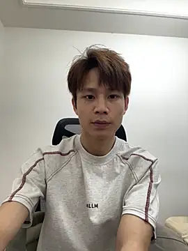 Snapshot of SM_004 chatting on 03-28-26, 12:17 SM 004 online show from 03-28-26, 12:17