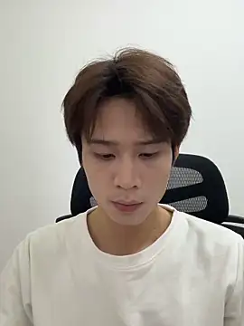 Snapshot of SM_004 chatting on 02-14-26, 01:22 SM 004 online show from 02-14-26, 01:22