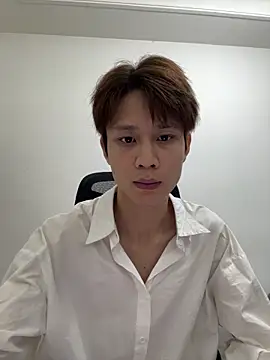 Snapshot of SM_004 chatting on 04-01-26, 11:22 SM 004 online show from 04-01-26, 11:22