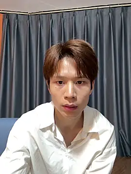 Snapshot of SM_004 chatting on 04-07-26, 12:07 SM 004 online show from 04-07-26, 12:07