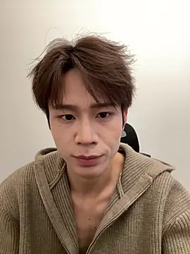 Snapshot of SM_004 chatting on 02-01-26, 09:18 SM 004 online show from 02-01-26, 09:18