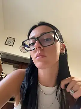 Snapshot of alibi_room chatting on 07-17-26, 05:43 alibi room online show from 07-17-26, 05:43