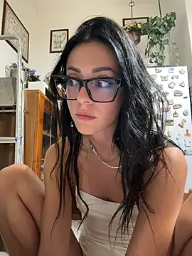 Snapshot of alibi_room chatting on 07-15-26, 10:28 alibi room online show from 07-15-26, 10:28