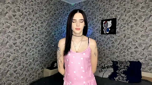 IeshaOsorio online show from 04-03-26, 06:31