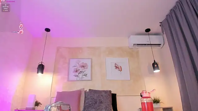 Snapshot of IsabellaSweet__ chatting on 02-13-26, 03:50 IsabellaSweet online show from 02-13-26, 03:50