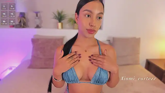 xiomara cortes online show from 06-11-26, 07:44