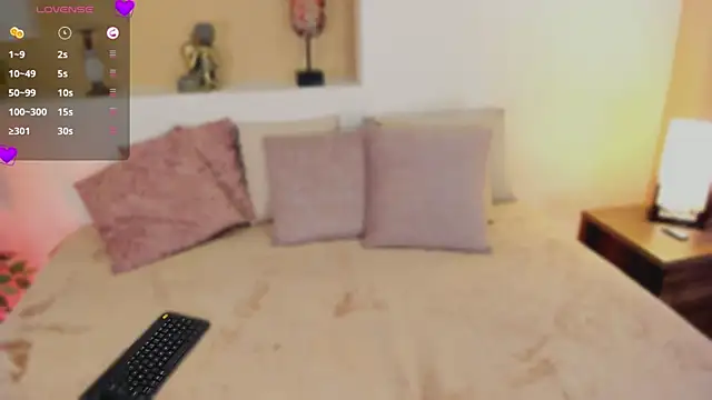 Snapshot of xiomara_cortes chatting on 02-06-26, 07:32 xiomara cortes online show from 02-06-26, 07:32