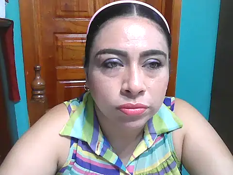 Snapshot of DalilahMx chatting on 06-24-26, 02:37 DalilahMx online show from 06-24-26, 02:37