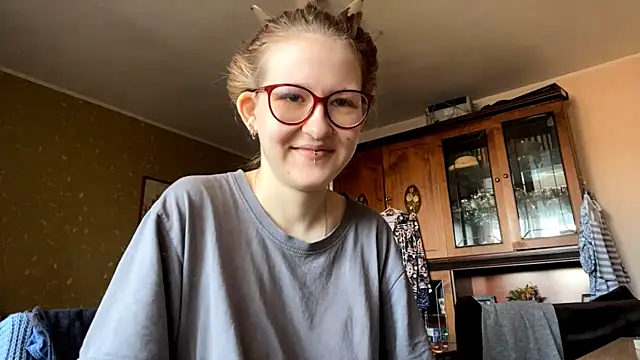 LaureenVielma online show from 04-11-26, 06:21