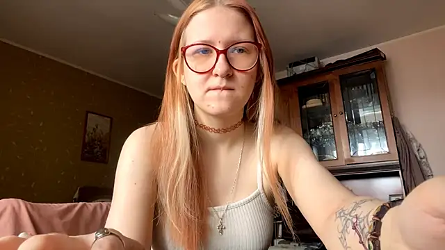 LaureenVielma online show from 03-11-26, 07:13