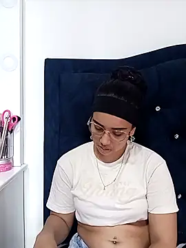 Diva noir online show from 02-15-26, 07:35