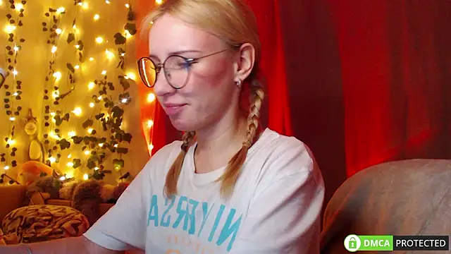 Mia  Jensen online show from 03-27-26, 07:04