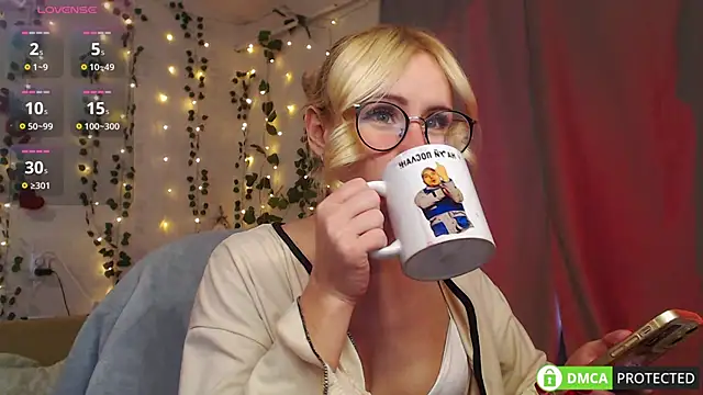 Snapshot of Mia__Jensen chatting on 02-13-26, 10:26 Mia Jensen online show from 02-13-26, 10:26