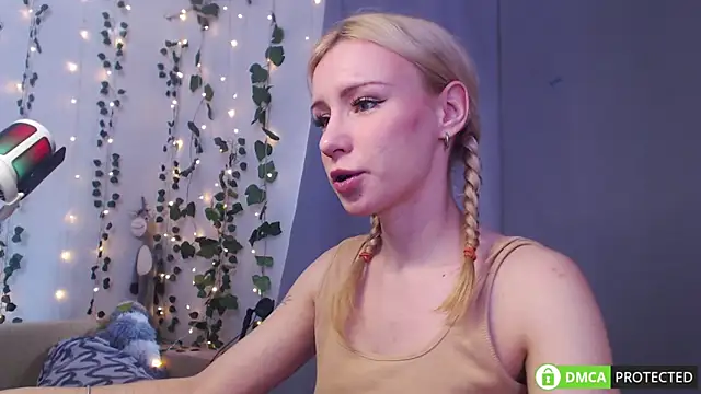 Mia  Jensen online show from 04-15-26, 11:27