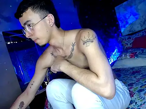 Snapshot of THE_PERFECT_COUPLE_12 chatting on 02-18-26, 04:14 THE PERFECT COUPLE 12 online show from 02-18-26, 04:14