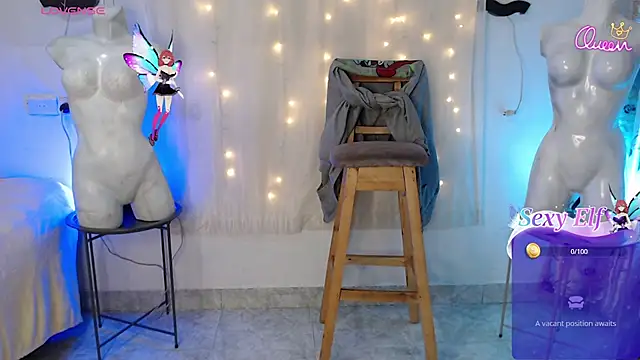 Snapshot of Walkers05 chatting on 02-19-26, 01:13 Walkers05 online show from 02-19-26, 01:13