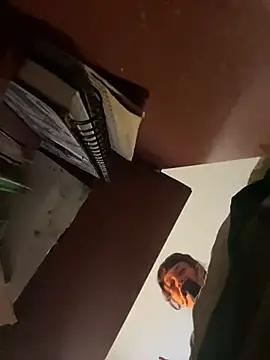 Snapshot of Miamhua-Cat- chatting on 03-01-26, 10:32 Miamhua-Cat- online show from 03-01-26, 10:32