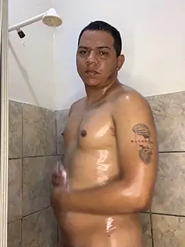 Snapshot of Loaisn chatting on 02-06-26, 12:06 Loaisn online show from 02-06-26, 12:06