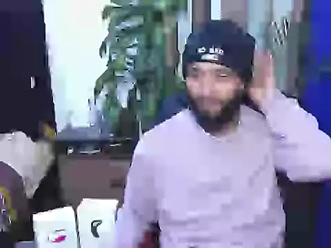 Snapshot of _noahdiaz chatting on 02-21-26, 10:56 noahdiaz online show from 02-21-26, 10:56