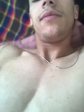 Snapshot of Spoo69 chatting on 05-19-26, 01:40 Spoo69 online show from 05-19-26, 01:40
